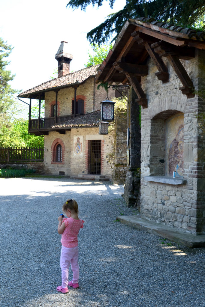 Italy: Grazzano Visconti