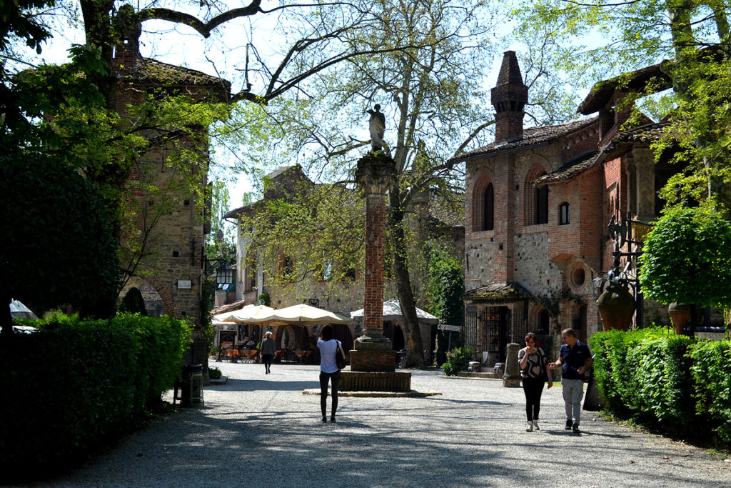 Italy: Grazzano Visconti