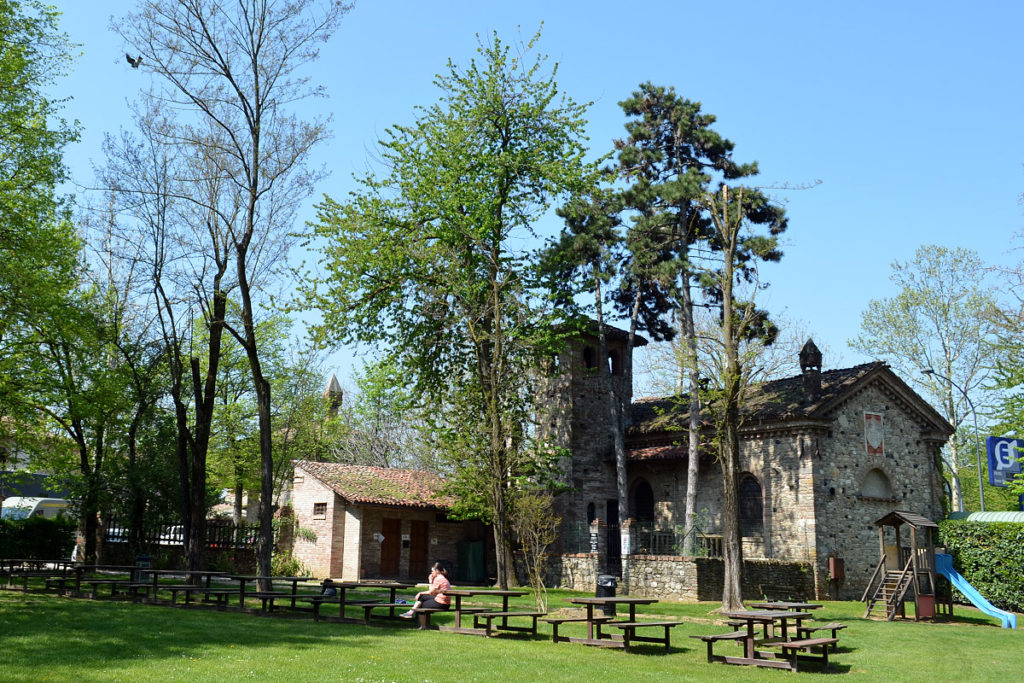 Italy: Grazzano Visconti