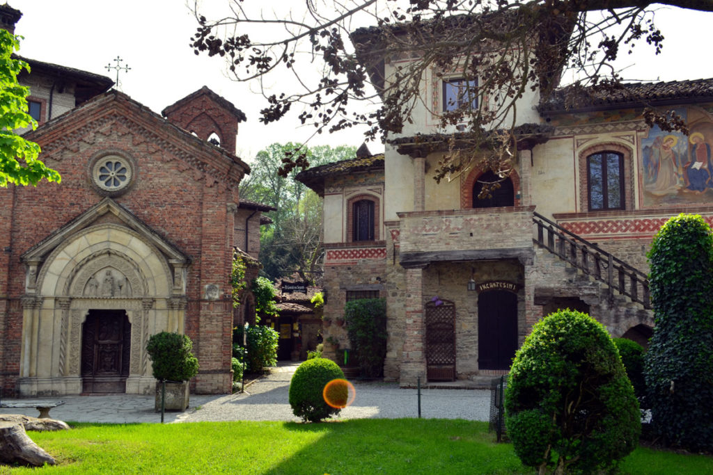 Italy: Grazzano Visconti