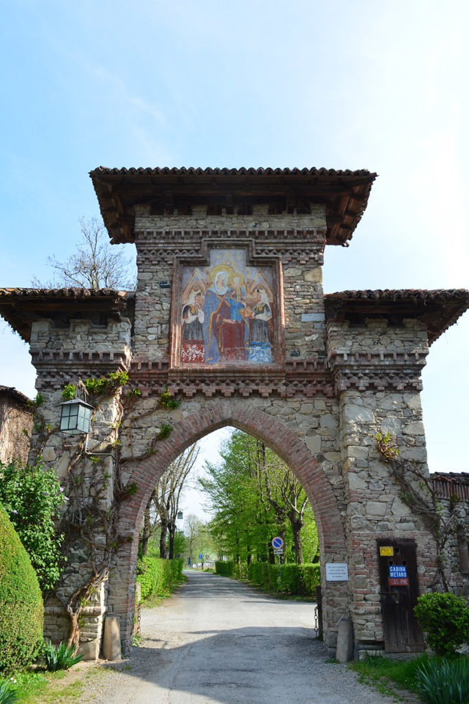 Italy: Grazzano Visconti