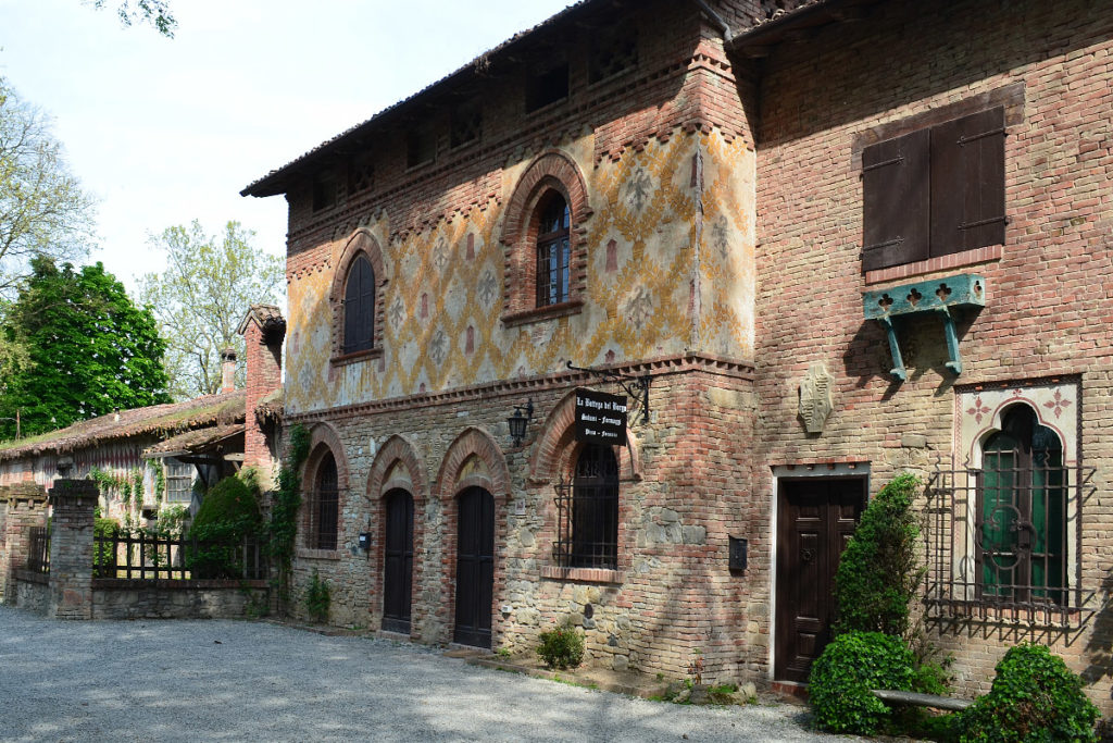 Italy: Grazzano Visconti