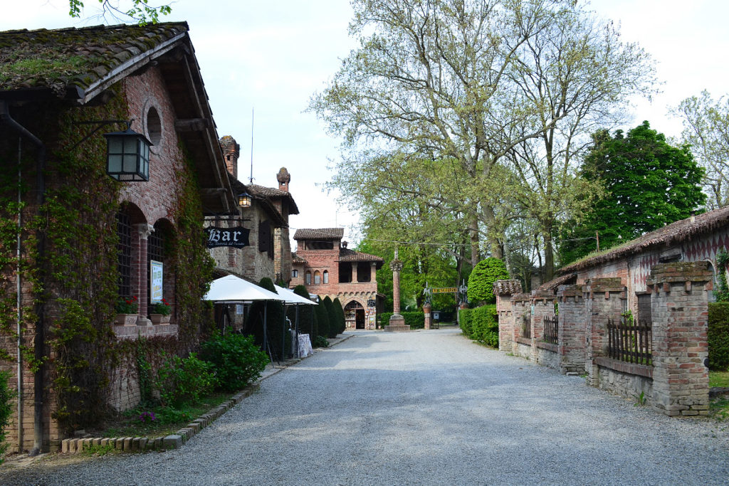 Italy: Grazzano Visconti